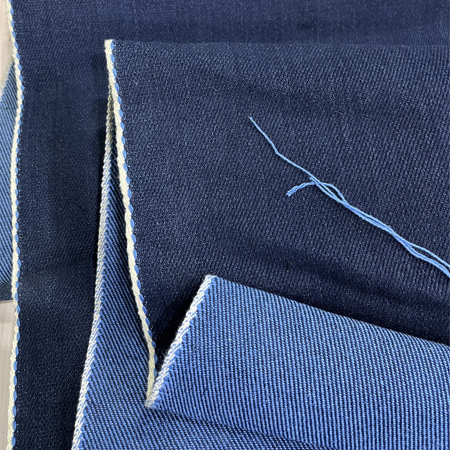 32 oz Selvedge Denim Jeans Cloth Manufacturers Blue Weft Yarns Custom Selvedge Denim W3232